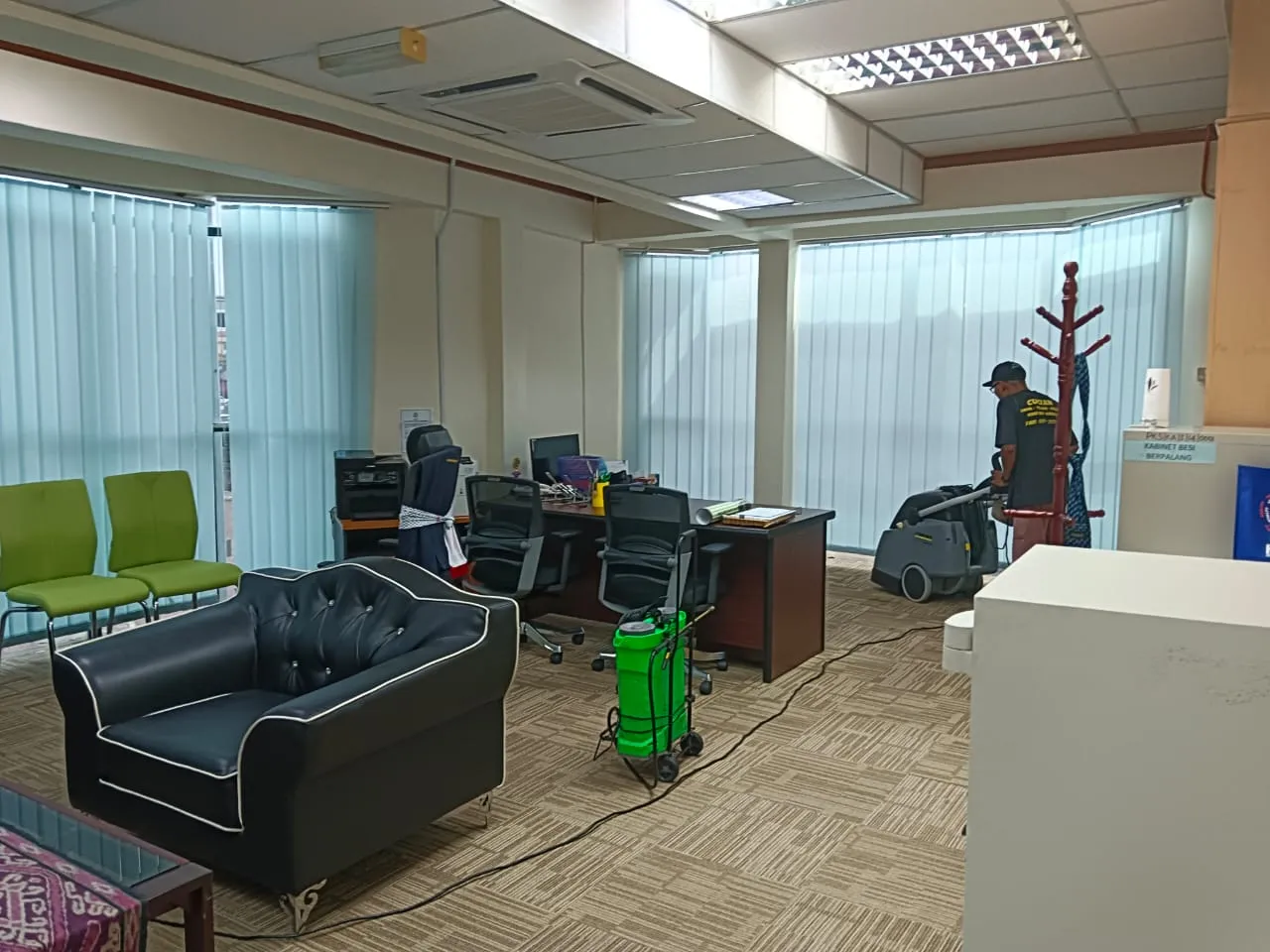 Cucian karpet ruang pejabat - Arfa Clean Kluang Johor