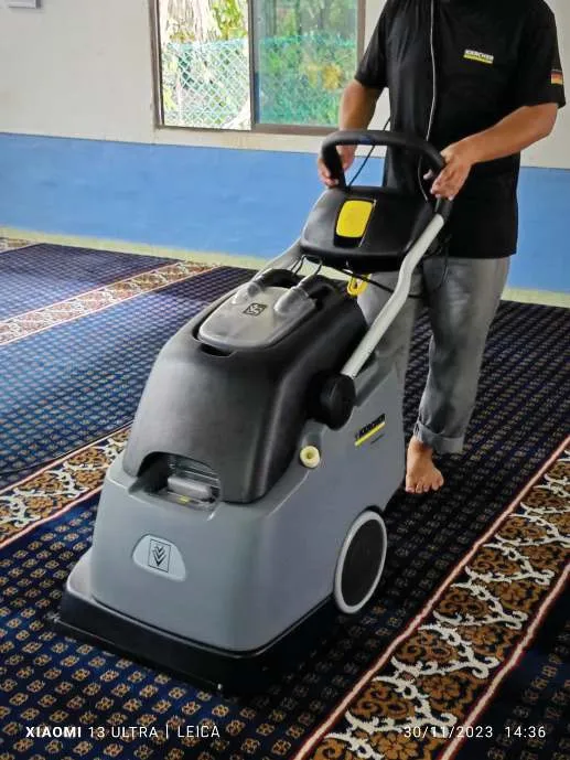 Ekstraksi karpet dewan solat masjid - Arfa Clean Kluang Johor