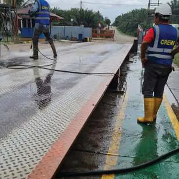Pressure wash laluan pejalan - Arfa Clean Kluang Johor
